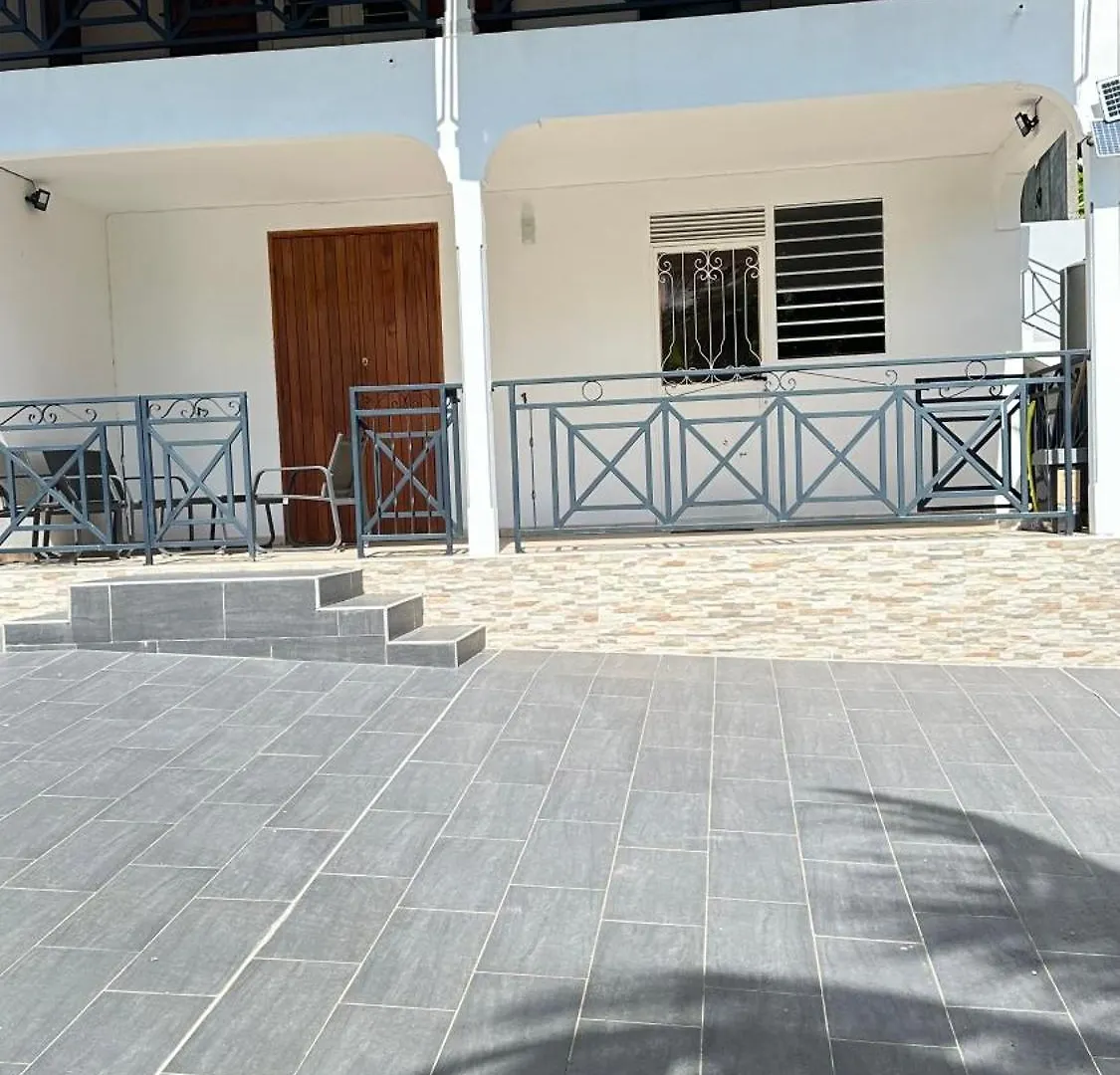 Bas De Villa F2 珀蒂堡
